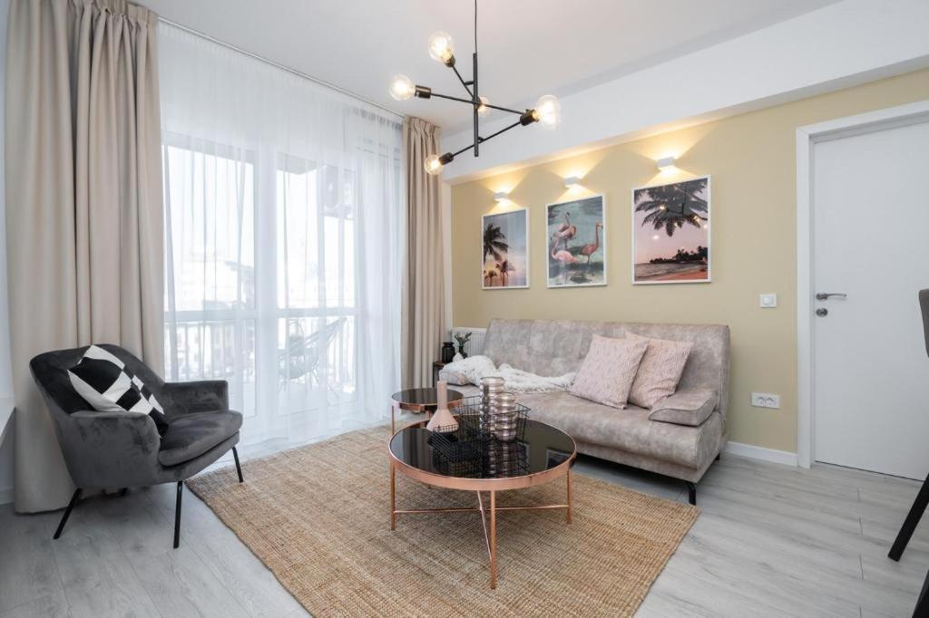 Piata Romana, Two Bedrooms Apartment Bucarest Esterno foto