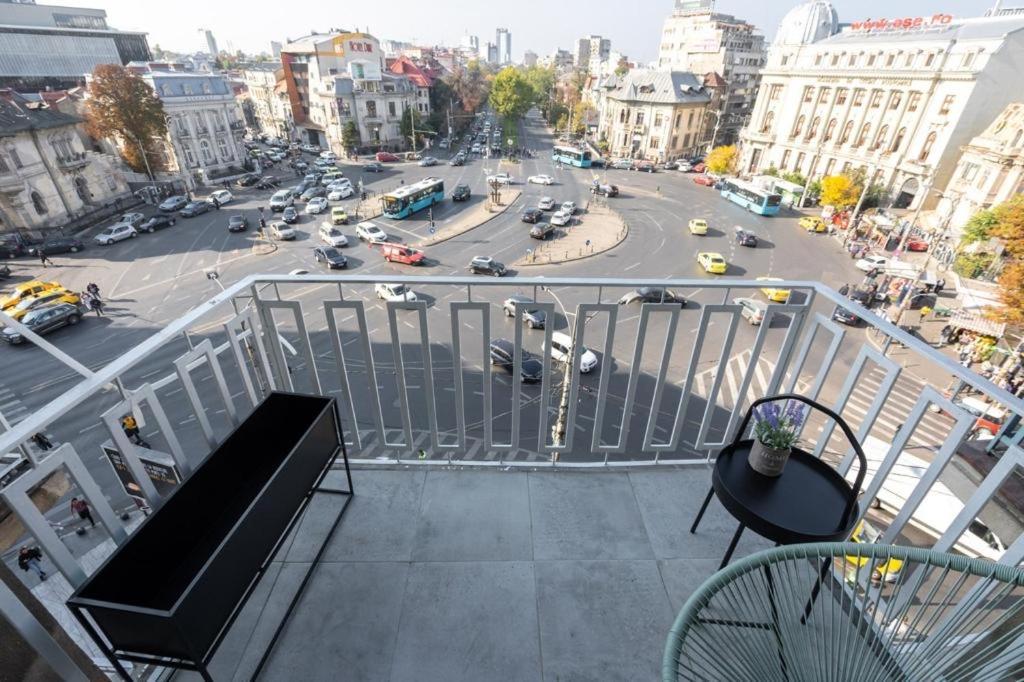 Piata Romana, Two Bedrooms Apartment Bucarest Esterno foto