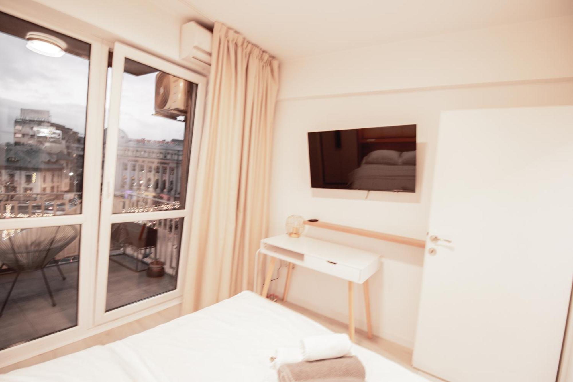 Piata Romana, Two Bedrooms Apartment Bucarest Esterno foto